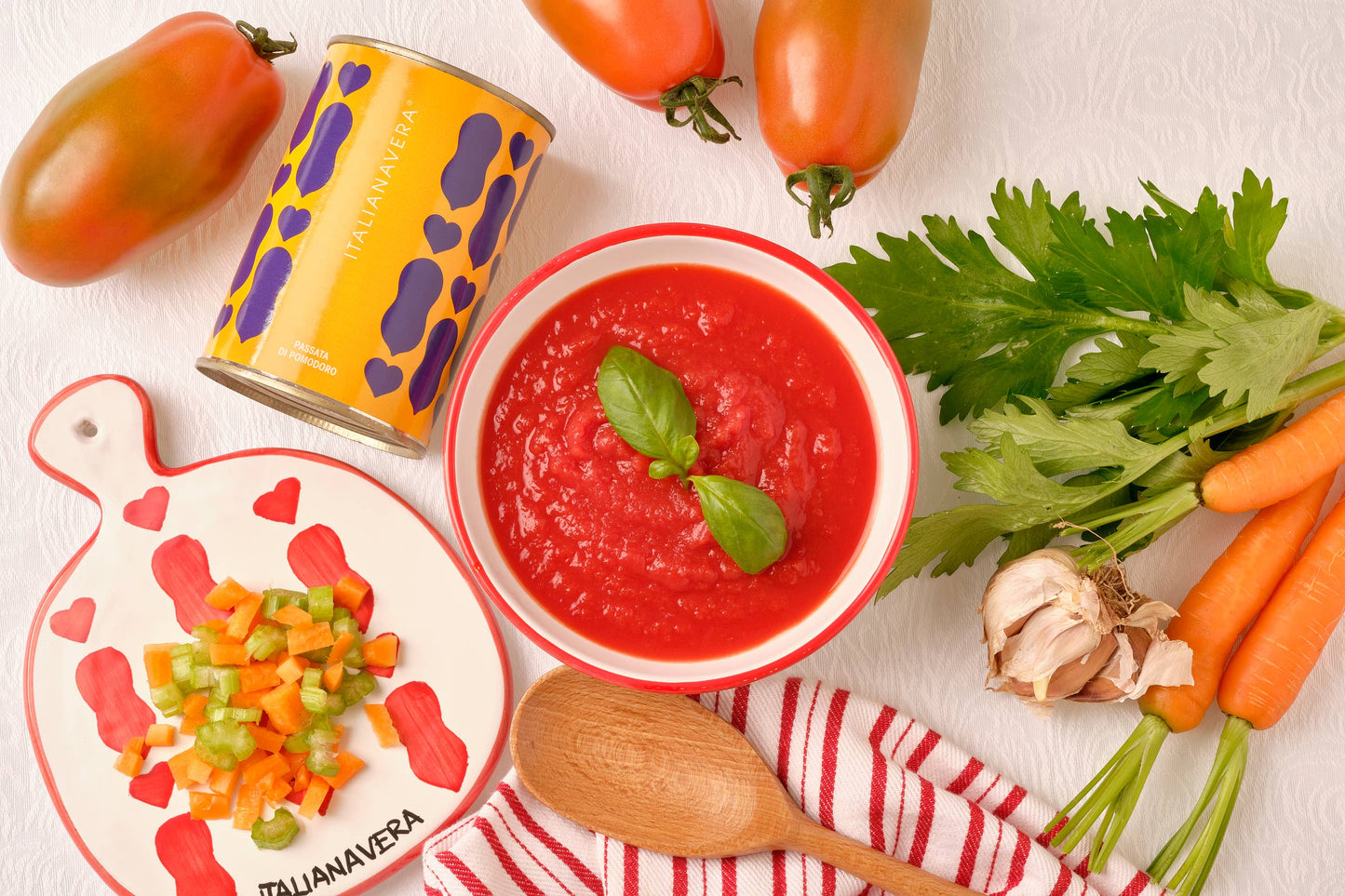 Passata Di Pomodoro Tomato Puree Tin by Italianavera